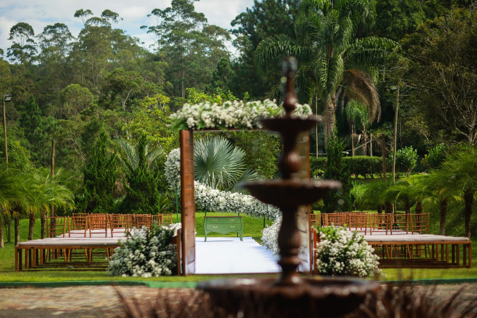 Cerimônia ao ar livre no Villa Mariah
